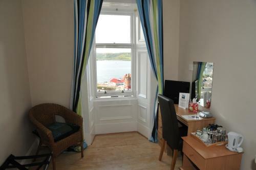 Hostal Invercloy Guest House