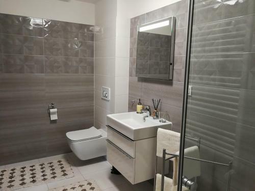 Coral Spa Apartament Pi?? M�rz