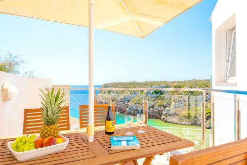 Seafront Villa Bellavista With Heated Pool