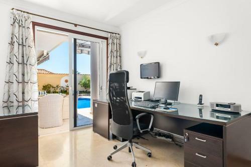 Los Gigantes Cliffs And Ocean Front Villa