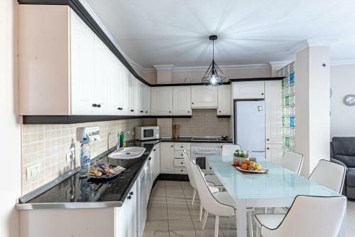 La Perla Apartment In Playa de Arena