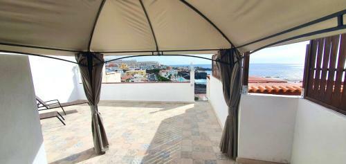 Large 150 M2 Apartment, Nice View And Location !