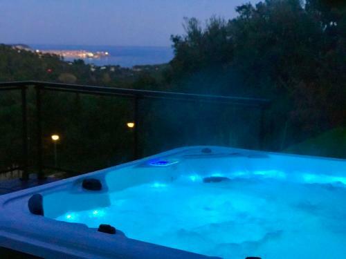 Villa In Platja D Aro, Sea & Mountain Views, Pool ,18 Guests