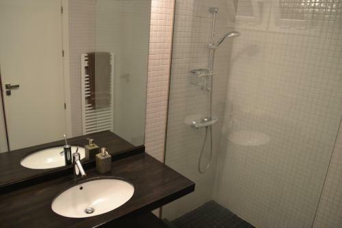 Bonito Apartamento Con Jard�n