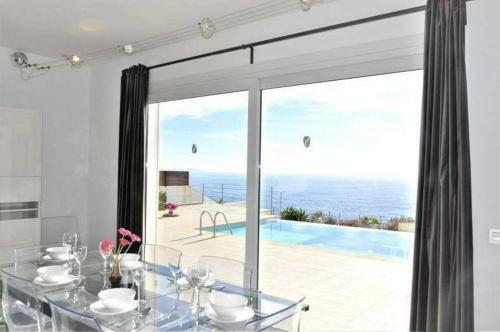 Excellent Seafront Villa In Cala Pi