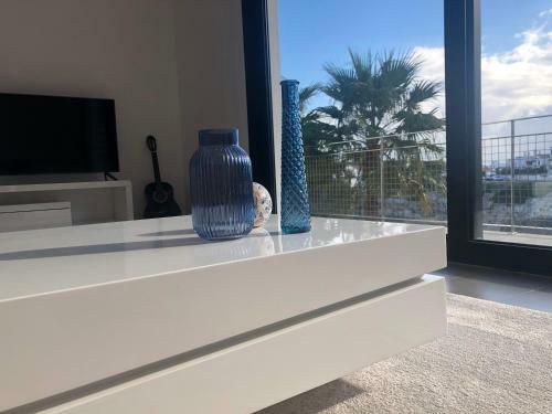 Splendide Villa Les Pieds Dans L'eau Dans La Baie de Mahon
