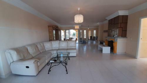 Villa En Veneziola Con Atracadero Privado
