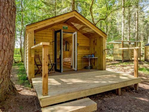 Rowan Cabin - Uk31197