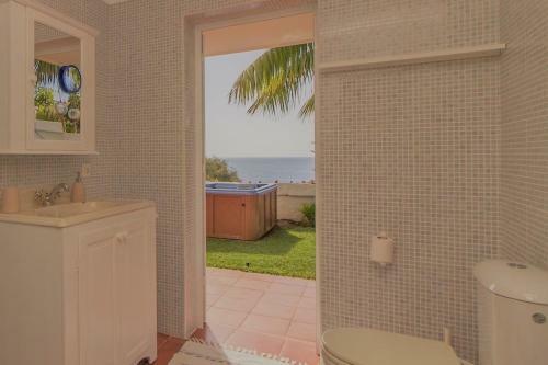 Villa In Protected Space In Front Of The Sea