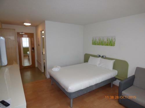 Hotel Ibis Budget Warrington Lymm Services