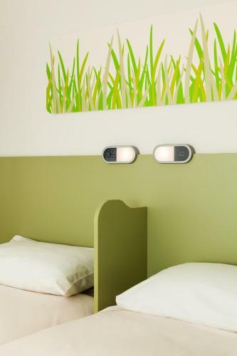 Hotel Ibis Budget Warrington Lymm Services