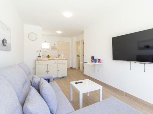 Apartamento Moderno Con Piscina En El Castillo