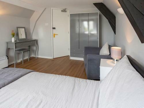 The Coach House Apartment