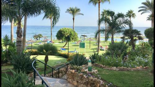 Mi Capricho A17 Beachfront Apartment