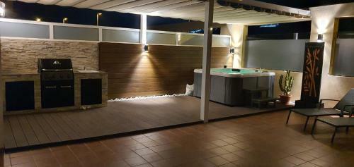 Beautiful Duplex With Jacuzzi
