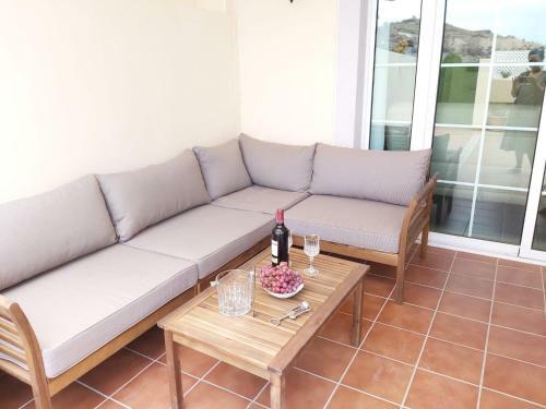 Spacious Apartment With Jacuzzi And Pool Access