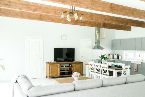The Peaceful Vacation- Villa M