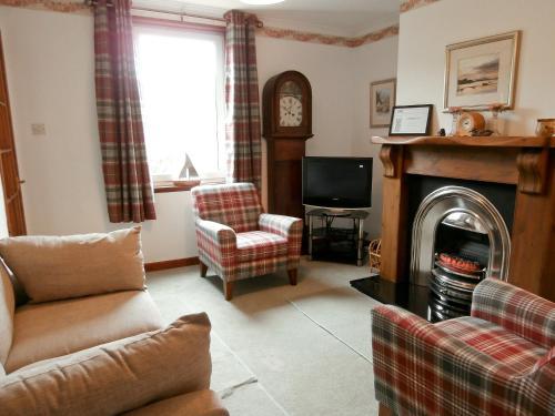 15 Cairnbaan Cottage