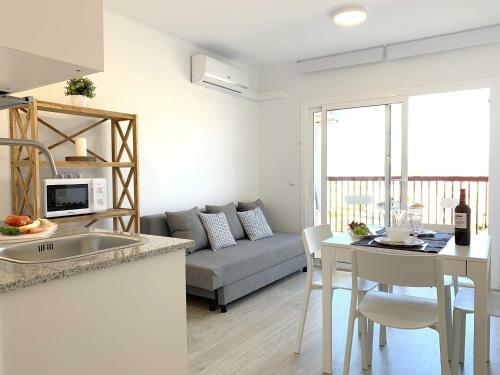 Apartamento 1� Linea de Mar -wifi- Aire Acondicionado