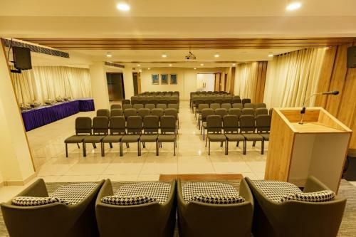Hotel Benale International