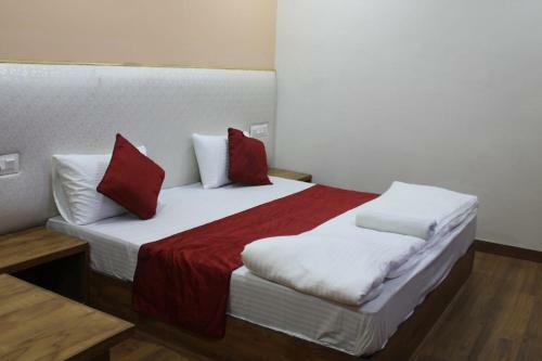 Hotel The Diamond Leaf