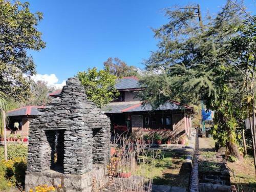 Bed & Breakfast Odyssey's Devbala Farm Stay