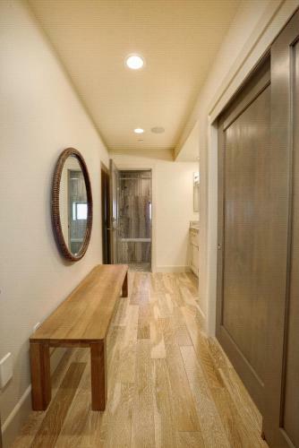 Sunsetter - 305 First St