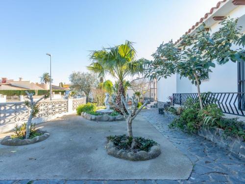 Holiday Home Erbanozi