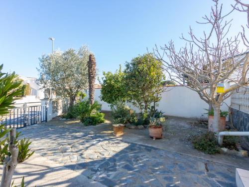 Holiday Home Erbanozi