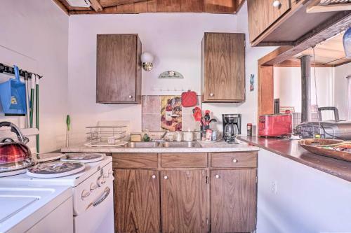 Quaint And Cozy Big Bear Cabin Pets Welcome!