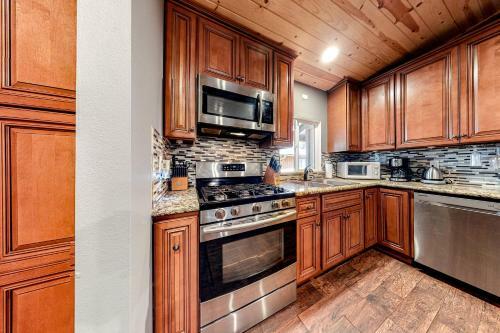 Country Club Cabin