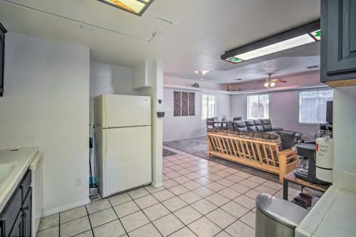 All-season Big Bear Home With Stone Fireplace!