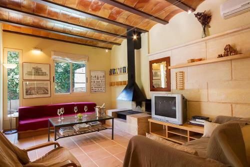 Casa Ponce, Cala Sant Vicen�, 500m From The Beach