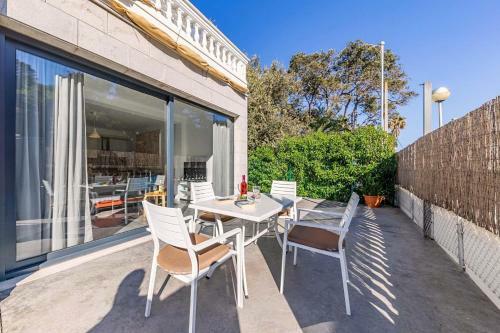 Modesto Apartment A