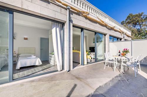 Modesto Apartment B