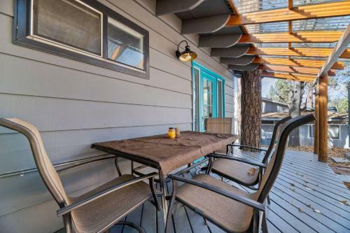 Yellow Pine Lodge