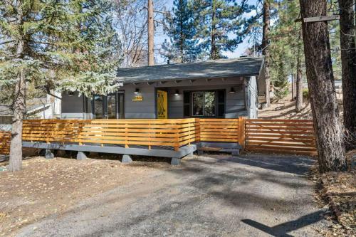 Yellow Pine Lodge