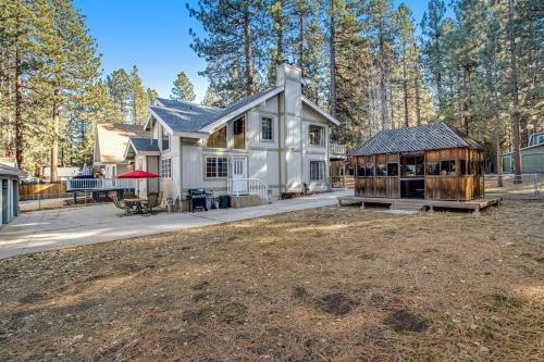Summit Hideaway