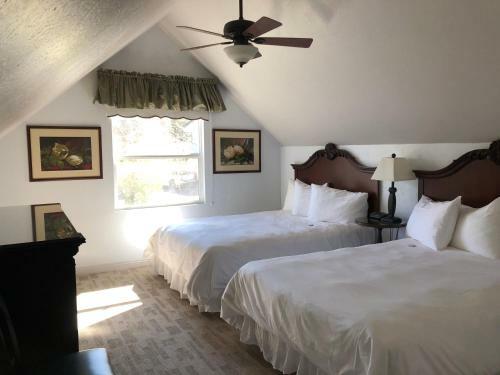 Hotel Bay Meadows Resort
