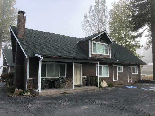 Hotel Bay Meadows Resort