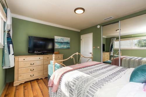 Bear Cabin-central Ac, Play Deck, Jacuzzi