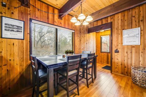 Woody's Bearfoot Cabin