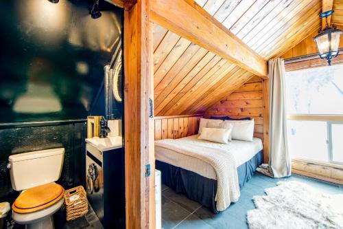 Black Raven Cabin