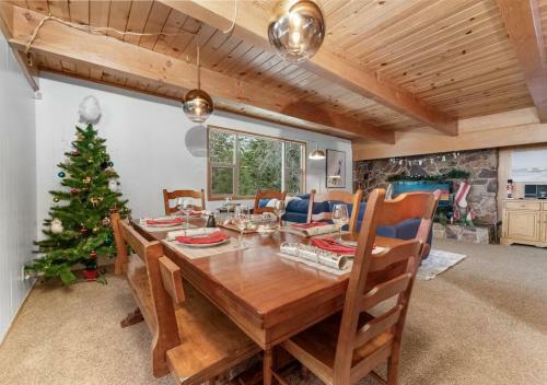 Big Bear Treehouse