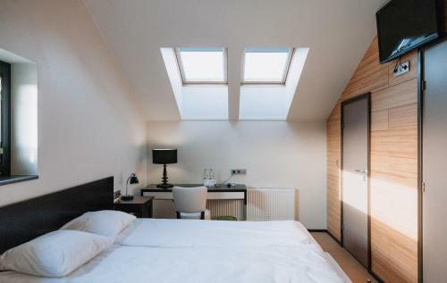 Hotel Veer Accommodation