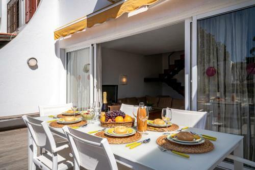 Duplex Rebeca Free Wifi
