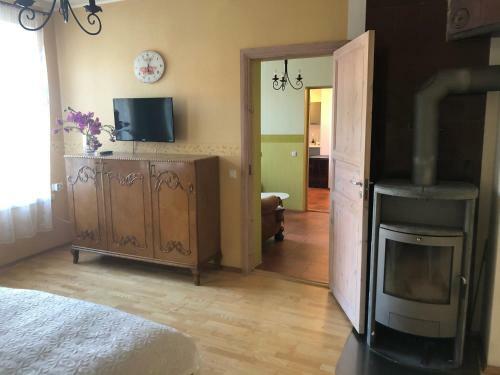 Aia Apartment
