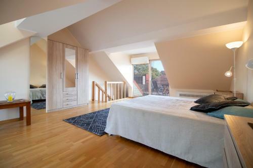 �htukese Apartment