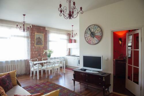 R�vala Boulevard Apartment