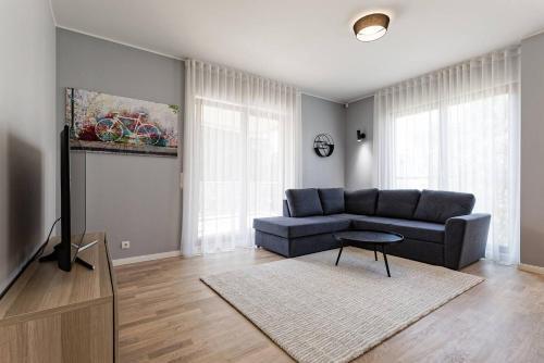 Central Apartments, Quiet With Free Parking And Ac.